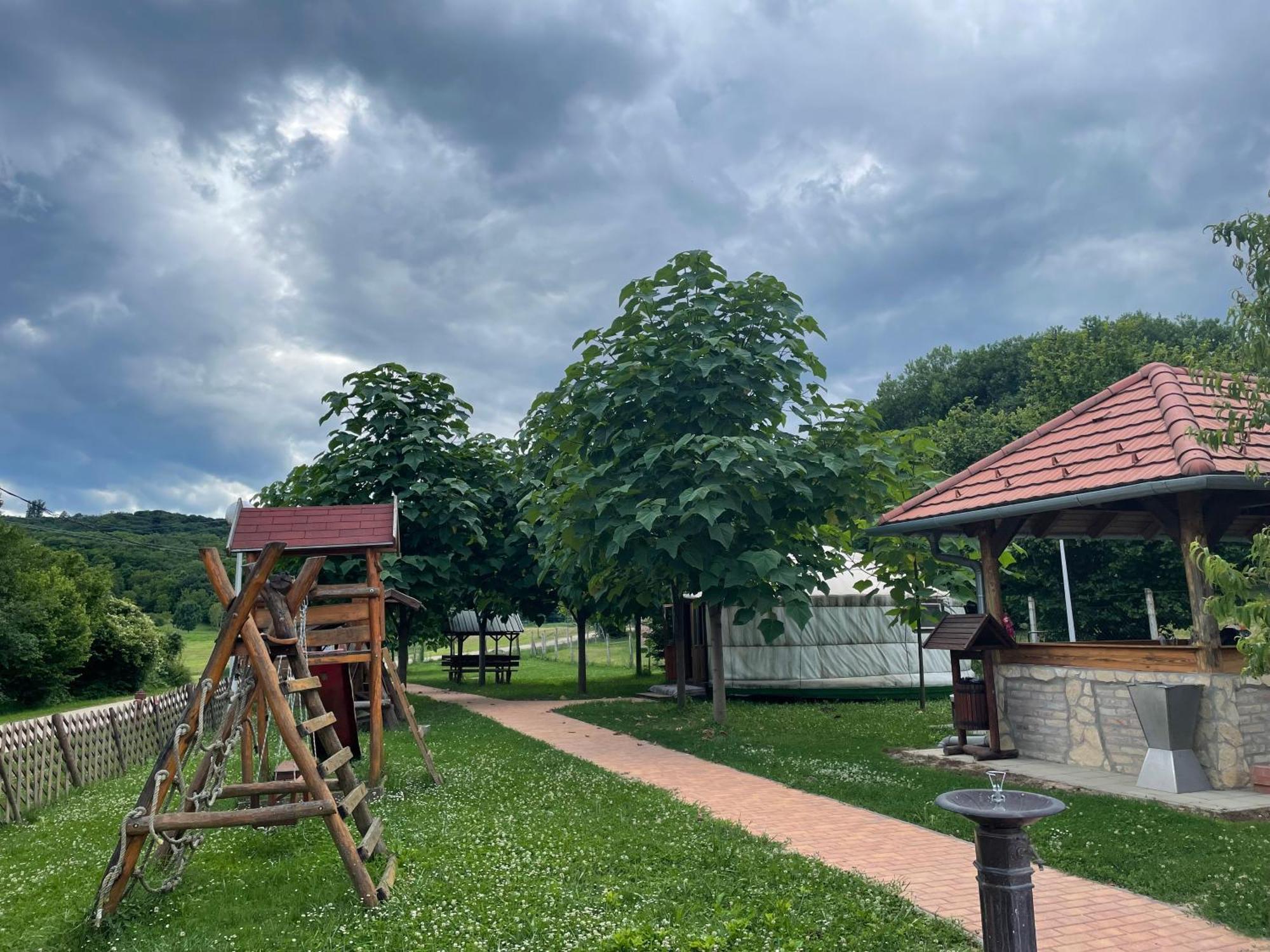 Hotel Nomad Jurta Zalakaros Mellett Zalamerenye Exterior foto